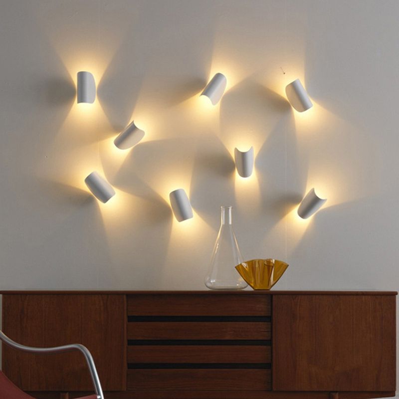 Nordic Style Metal Wall Light Arc Shape Rotatable Wall Lamp for Living Room