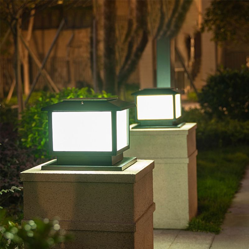 Modern LED Pillar Light Minimalist LED Solar Lighting Fixture for Garden