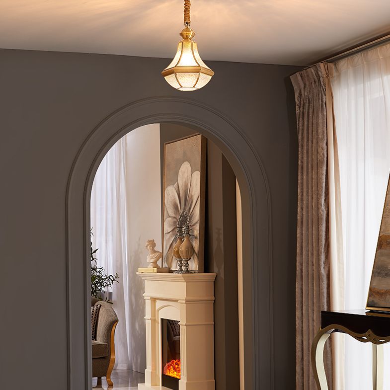 Estilo colonial latón colgante jarro de vidrio claro tono de bombilla individual accesorio de iluminación colgante decorativa para dormitorio