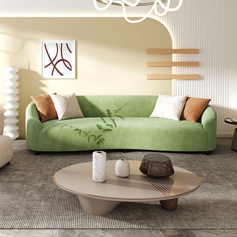 Loveseat curvado de terciopelo moderno con espalda apretada para una sala de bonificación