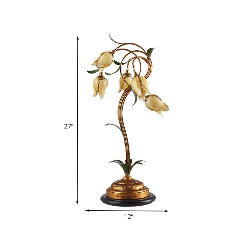 American Garden Tulip Night Light 5 Köpfe Metalltischbeleuchtung in Messing für Schlafzimmer