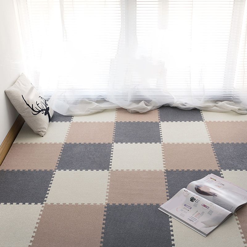 Bedroom Carpet Tiles Interlocking Square Stain Resistant Carpet Tiles