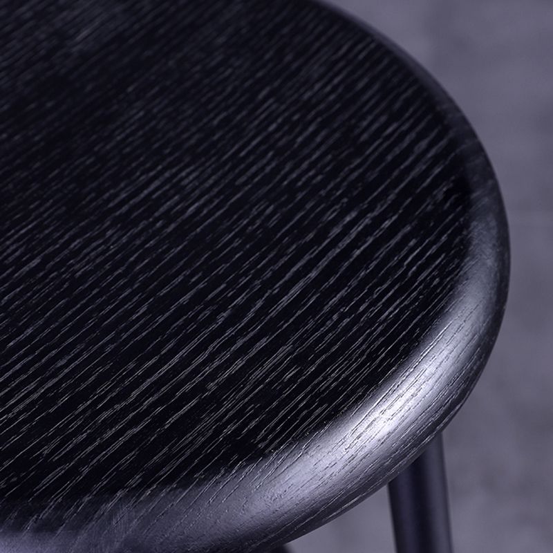 Taburetes de bar negros escandinavos, taburetes de bar sin respaldo de madera y metal con asiento redondo
