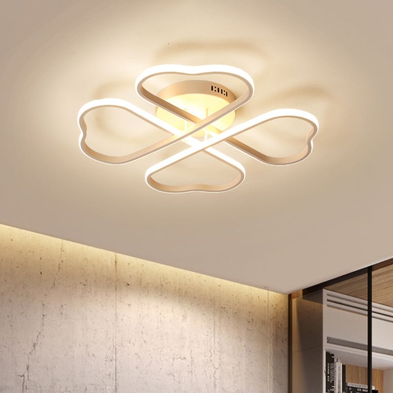 Heart Shape Acrylic Flush Mount Fixture Minimalism 18"/23"/28" W LED White Ceiling Lighting in Warm/White/3 Color Light