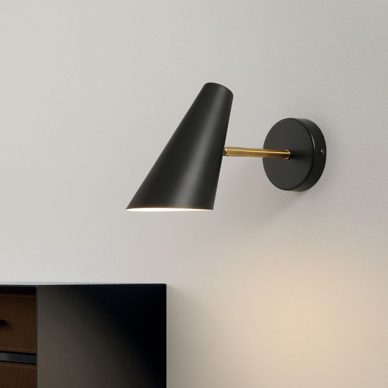 Single Black Modernism Wall Mounted Sconce Iron Wall Light Bedroom