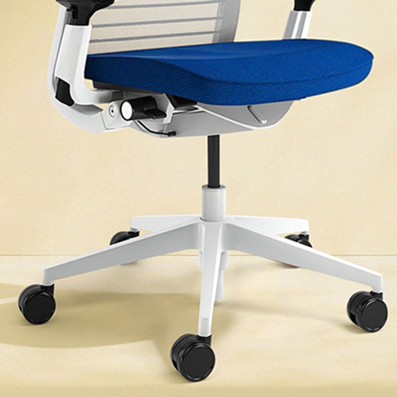 Modern Office Chair Adjustable Seat Height Swivel Chair with Wheels