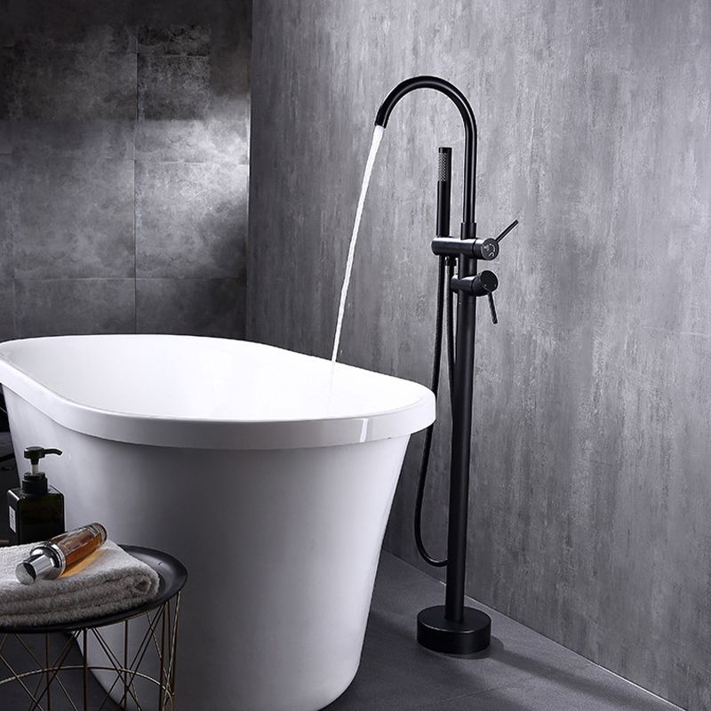 Traditional Floor Mounted Metal Freestanding Tub Filler Swivel Freestanding Faucet