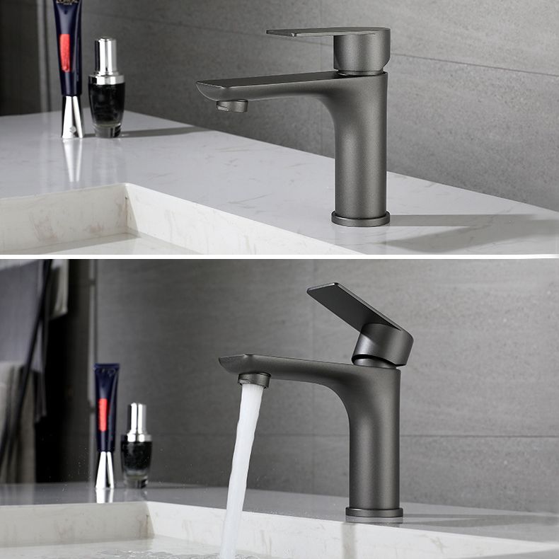 Modern Vessel Faucet Copper Single Handle Low Arc Vessel Faucet for Home