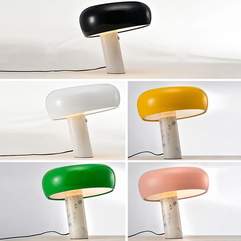 Lampada da tavolo Macaron colorata nordica Lampada da scrivania in stile moderno per camera da letto studio