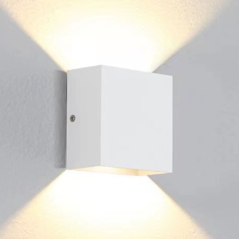 Square Shape Wall Lighting Modern Style Metal 2 Lights Sconce Lamp in Black/White