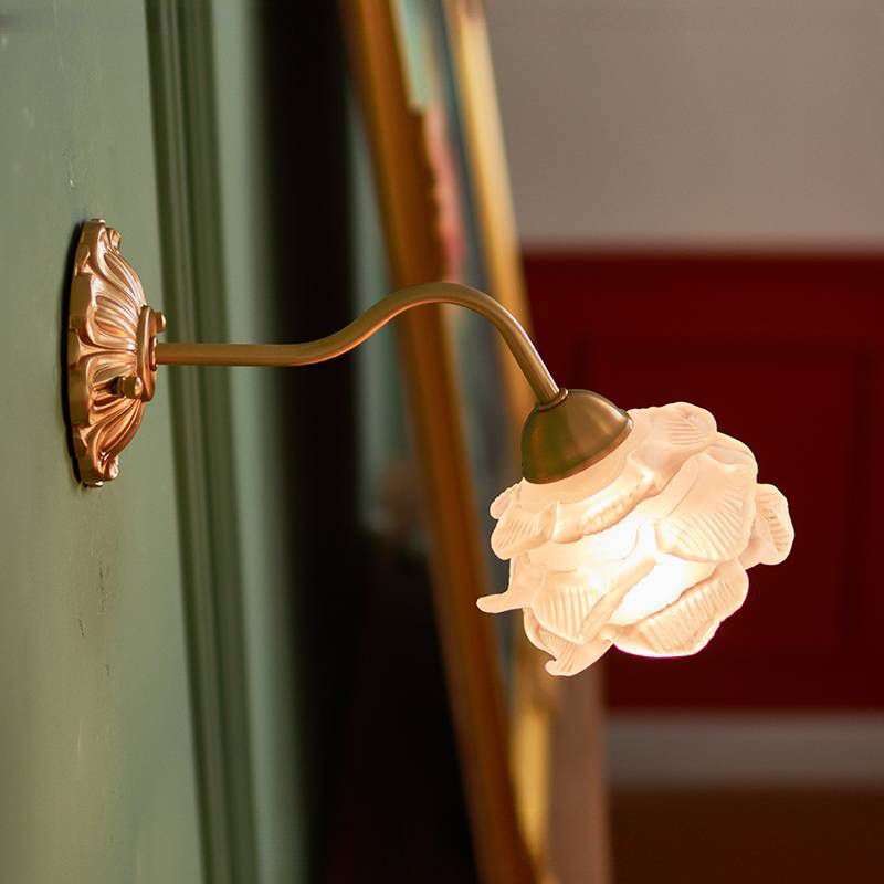 Flower Shape Glass Vanity Sconce Light Modern Style 1-Light Vanity Mirror Lights in Brass