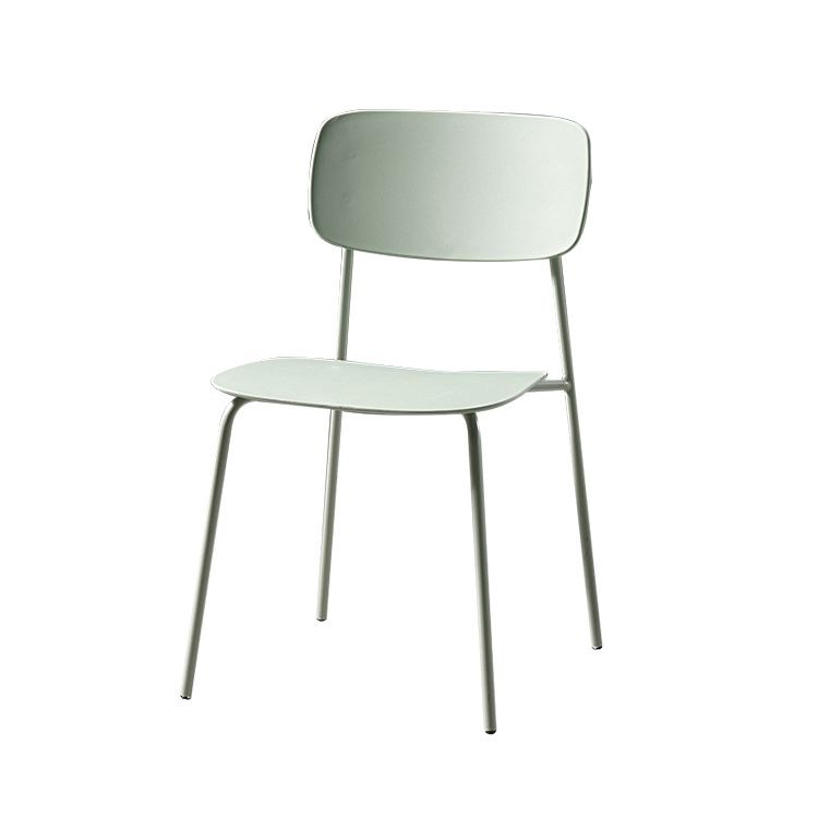 Silla de comedor de estilo moderno Silla auxiliar apilable sin brazos con patas de metal