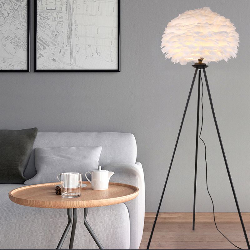 Lámpara de plumas de domo Minimalista de gris único/blanco/luz de piso rosa con trípode negro/blanco/dorado para dormitorio