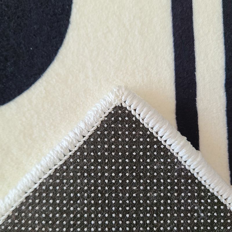 Relaxing Checkered Printed Carpet Polyester Rug Non-Slip Backing Indoor Rug for Home Decoration