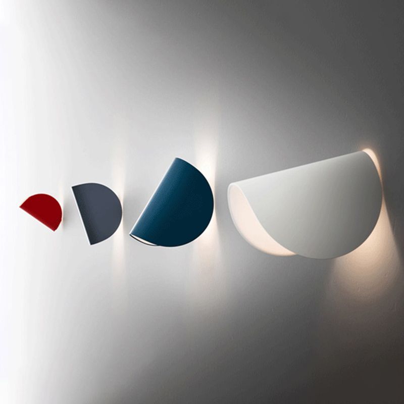 Modern Simple Iron Wall Light Arc Shape Rotatable Wall Lamp for Living Room