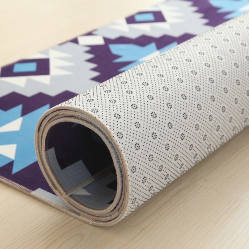 White Modern Area Rug Geometric Print Polyester Area Carpet Non-Slip Backing Rug for Home Decor