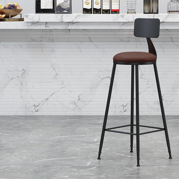 Industrial Coffee Shop Footrest Stool Matte Finish Iron Bar Stool