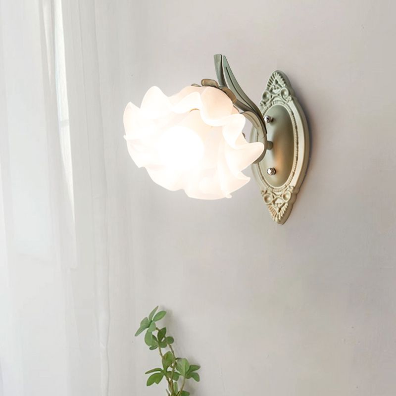 Modern Style Wall Mount Light 1-Light Flower Shape with Glass Shade for Bedroom