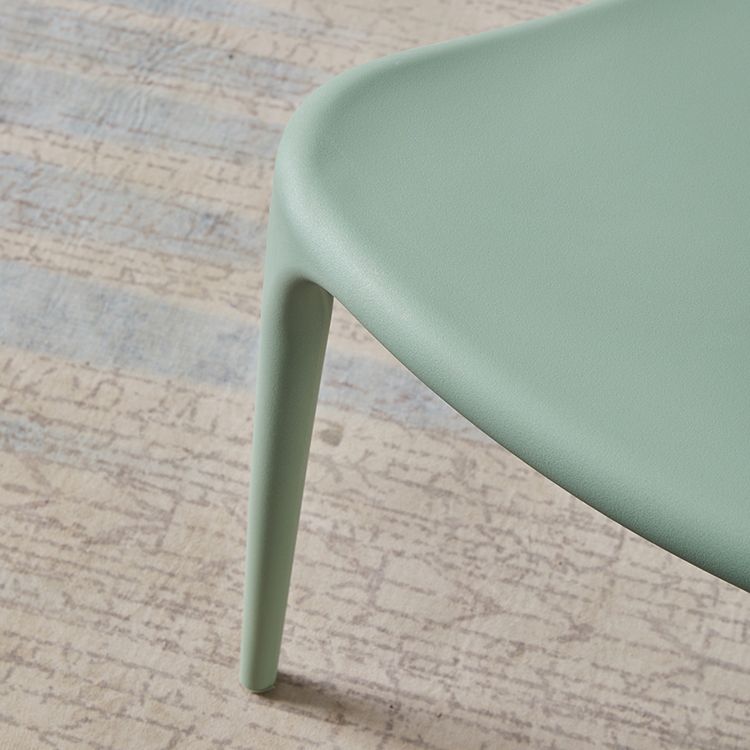 Chaise de salle à manger en plastique de style moderne, chaise d'appoint empilable sans accoudoirs pour la cuisine
