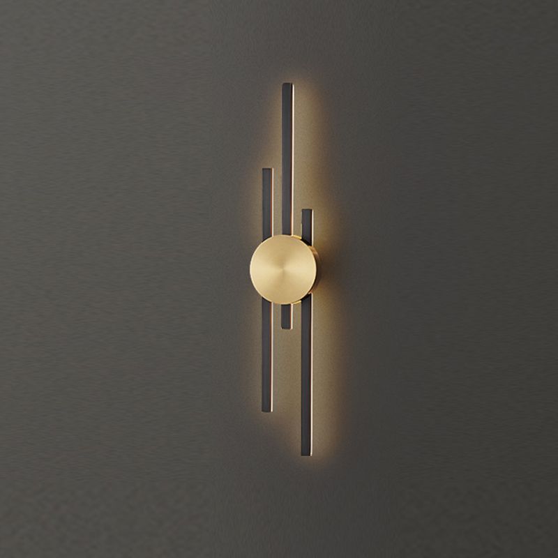 Metal Linear Shape Wall Light Modern Style Multi Lights Wall Mount Light Fixture