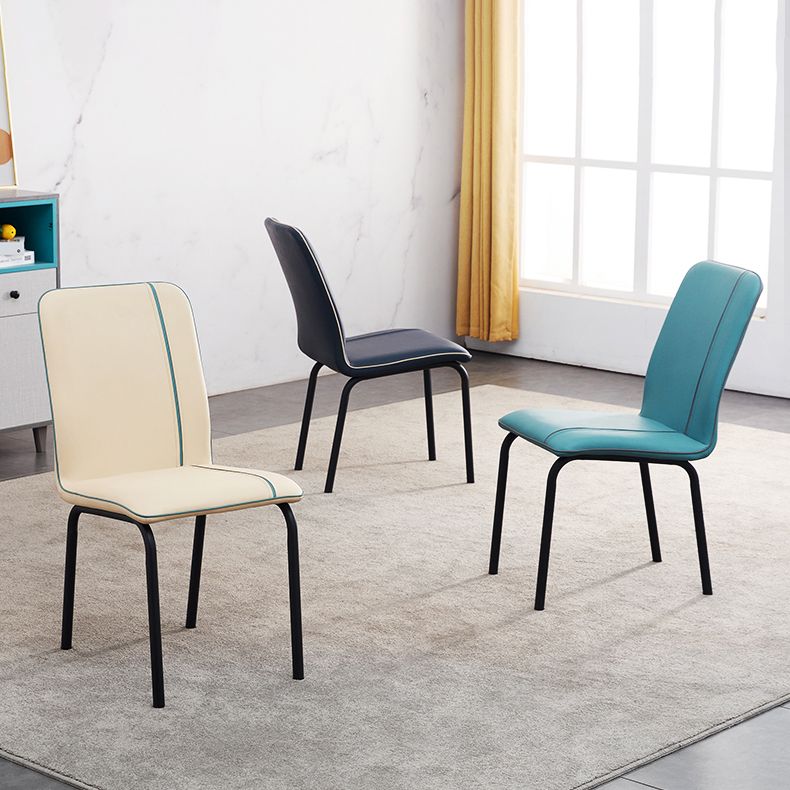 Silla lateral de comedor de metal contemporáneo, silla sin brazos con respaldo sólido