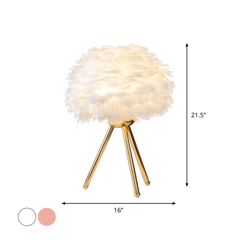 Lampada da comodino Bloom Lampada da tavolo singola bianca/rosa con piuma nordica con treppiede bianco/oro per camera da letto