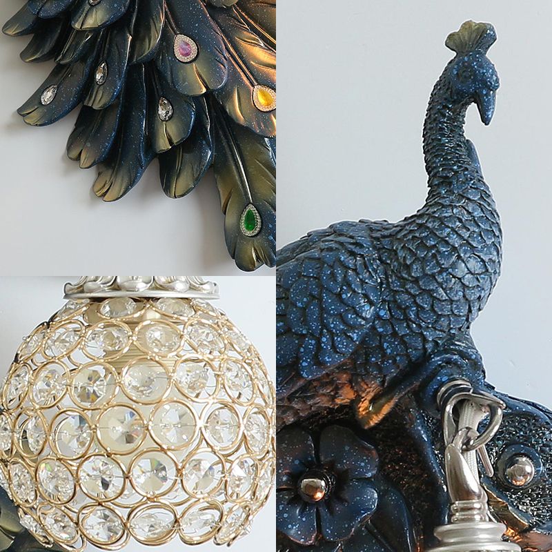 Paacock Blue Mur Sconce Lighting Lodge Resin 1 Light Mur Light avec une nuance de dôme en cristal transparent pour le chevet