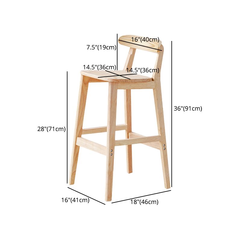 Tabouret de bar industriel à dossier bas en bois, haut et simple d'intérieur avec siège carré