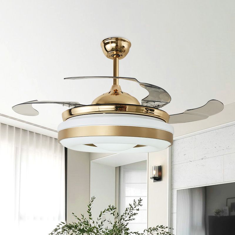 Metalen goudhangende ventilatorverlichtingscirkel LED 42 "W Modern Semi Flush Mount Light met 4 heldere messen, externe/wandregeling/frequentieconversie en afstandsbediening