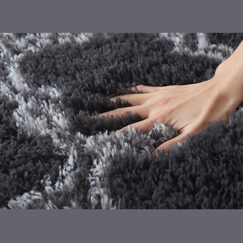 Simple Modern Graphic Pattern Rug Creative Trendy Shag Area Carpet Polyester Friendly Washable Carpet for Living Room
