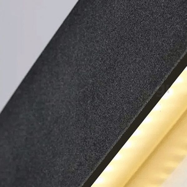 Linear Shape Metal Wall Light Modern Style 1 Light Wall Mounted Light in Black