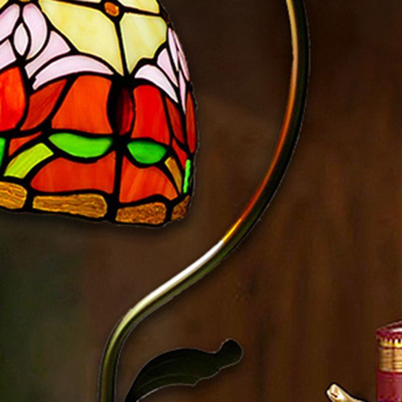 Lámpara de mesa de cuello de cisne 1 cabeza de metal tiffany luz de noche con sombra de vidrieras para restaurante