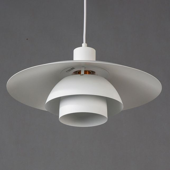 Simplicidad contemporánea Folletos de techo de granja con sombra metálica