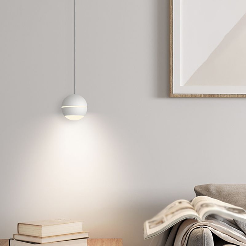 Pendre à LED du globe acrylique dans la lampe suspendue en aluminium à style concis moderne