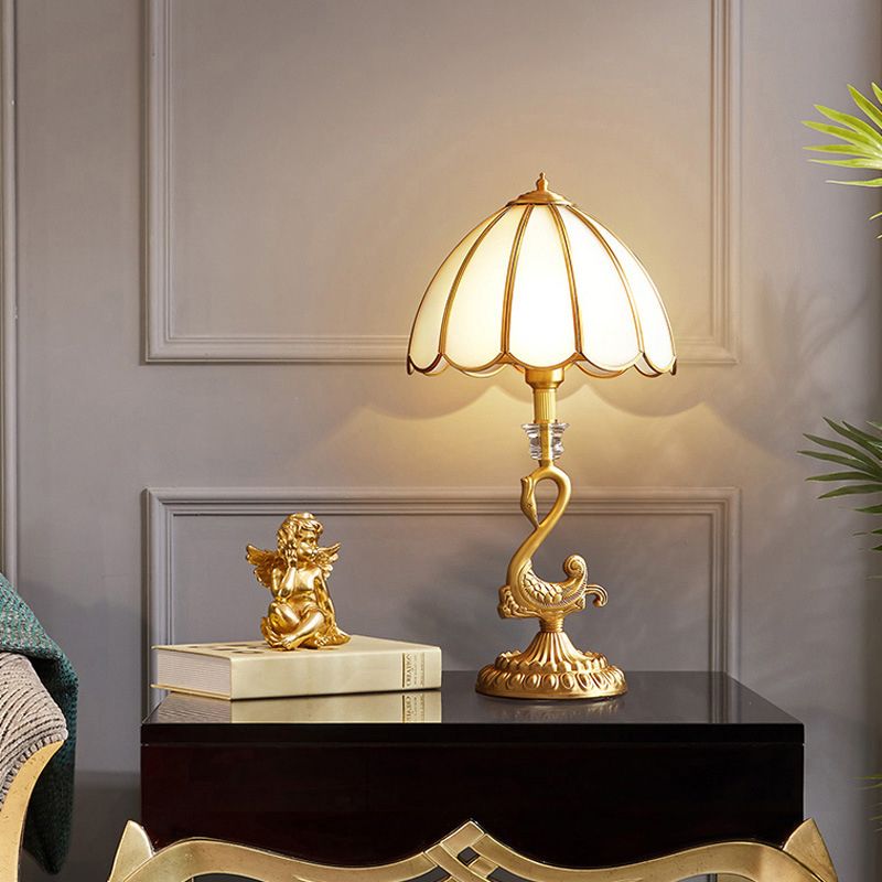 Beveled Glass Scalloped Table Lamp Classic Style 1��Head Bedside Nightstand Lighting in Brass