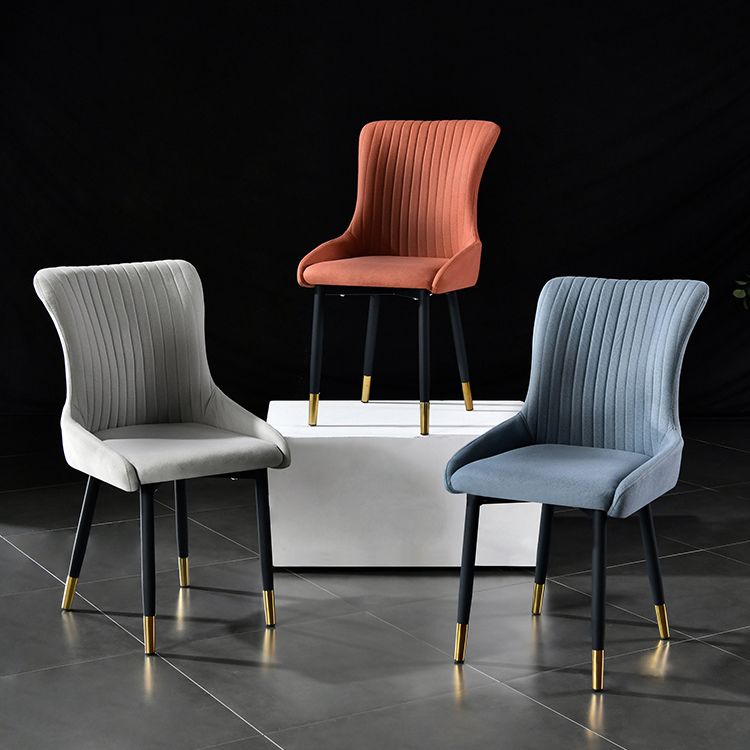 Eigentijdse metalen eetkamerstoelen gestoffeerde zijstoelen voor de taak voor thuisgebruik