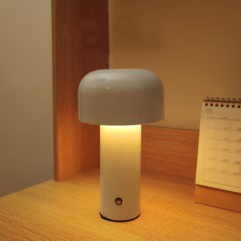 Modern Chargeable Table Lamp 1-Light Desk Light with Iron Shade for Living Room