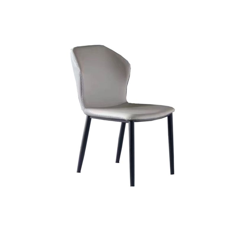 Silla auxiliar de cuero moderna para el hogar, silla de comedor con respaldo de orejas y acabado mate (juego de 2)
