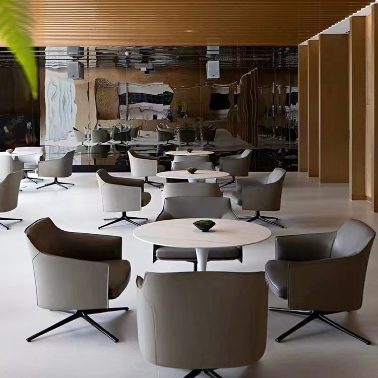 Moderne ronde eettafel gesinterde stenen eettafel met tulpbasis voor thuiskeukendiner