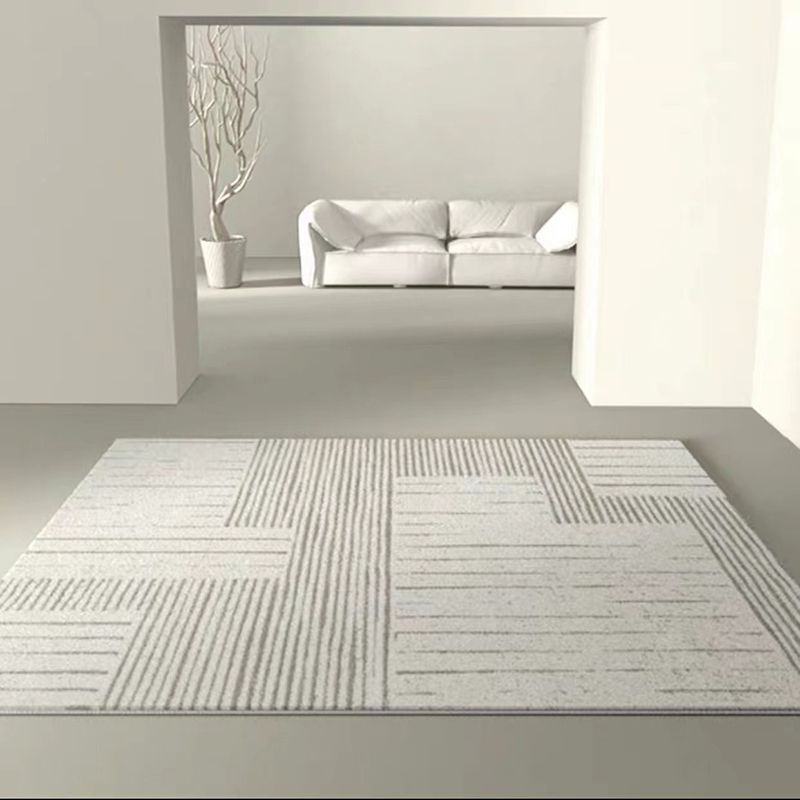 Pewter Modern Carpet Polyester Graphic Carpet Stain Resistant Carpet for Living Room