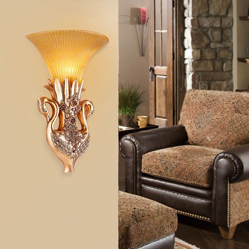 Dual Swan Sent Sent Sent Senting Lamp Lamphouse Resin Resin Single Gold Gold Lighting Idea con sombra de vidrio estriado