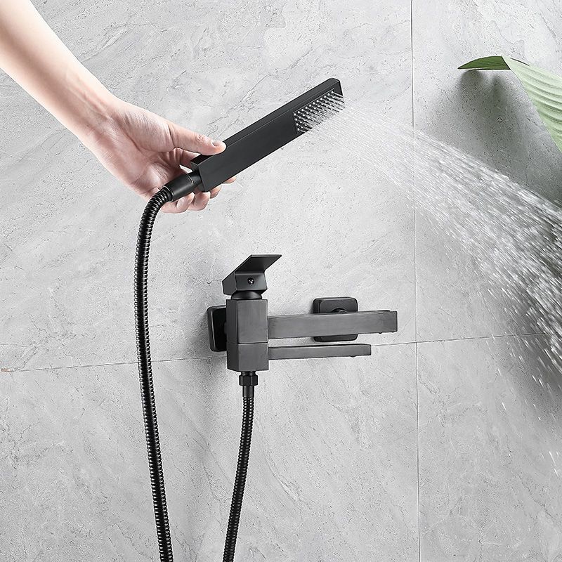 Traditional Style Tub Faucet Copper Wall Mount Tub Faucet in Black