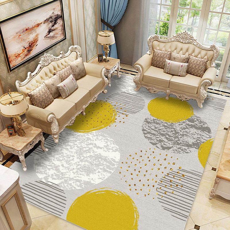 Light Yellow Modern Rug Polyester Graphic Area Rug Non-Slip Backing Rug for Living Room