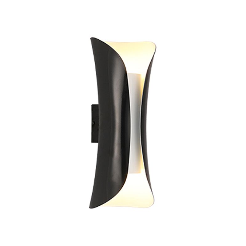 Curl Shape Wall Light Modern Style Metal 1 Light Sconce in Black/White