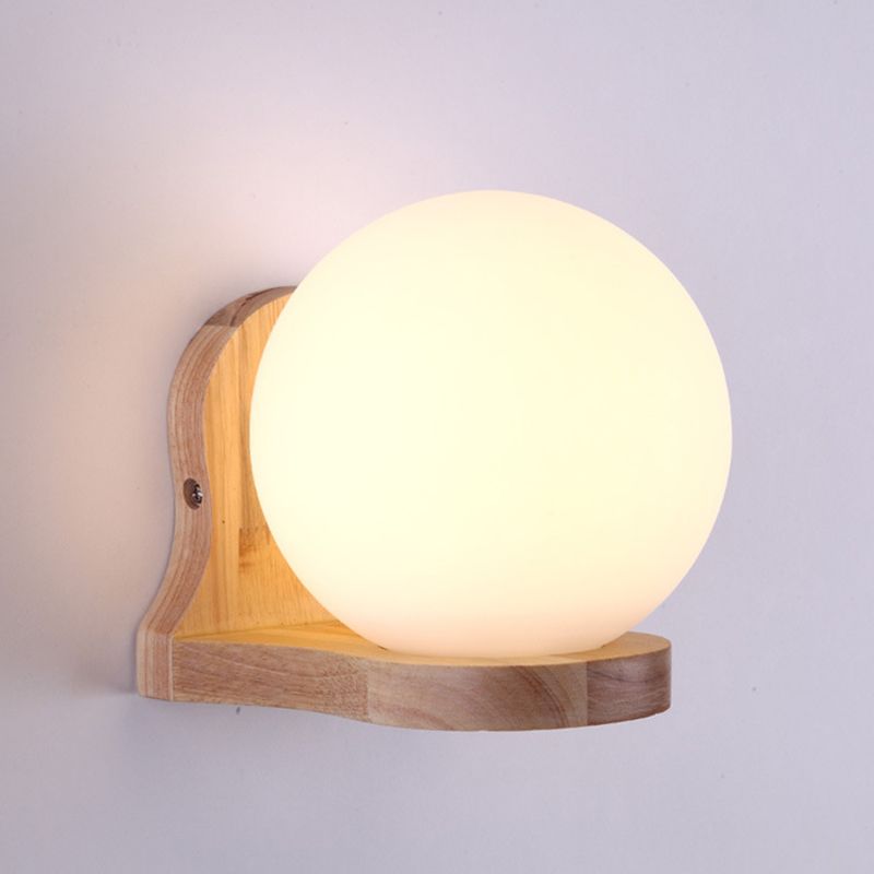 Prontoni contemporanei di vetro bianco e parete in legno una lampada montata a parete bub per soggiorno