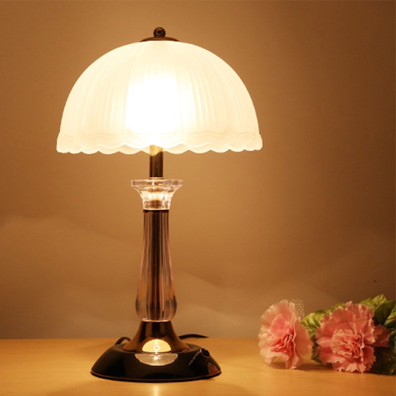 Ultra-moderne Einfachheit Domtisch Lampe weiße Glas Nachttisch-Lampe für Schlafzimmer