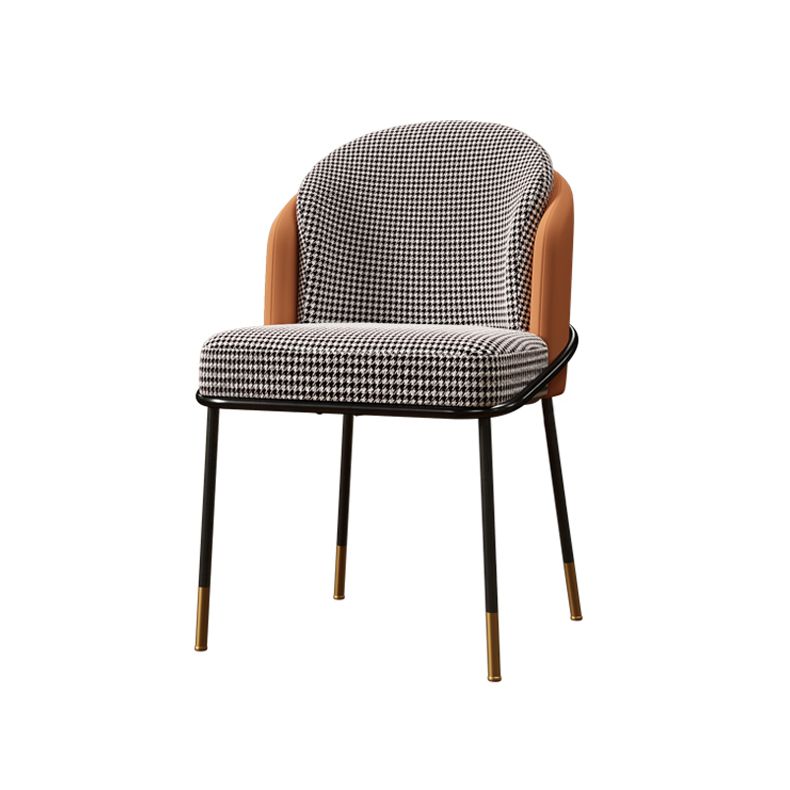El comedor atractivo del metal del estilo preside la tela de lino sin brazos que cena la silla para el uso en el hogar