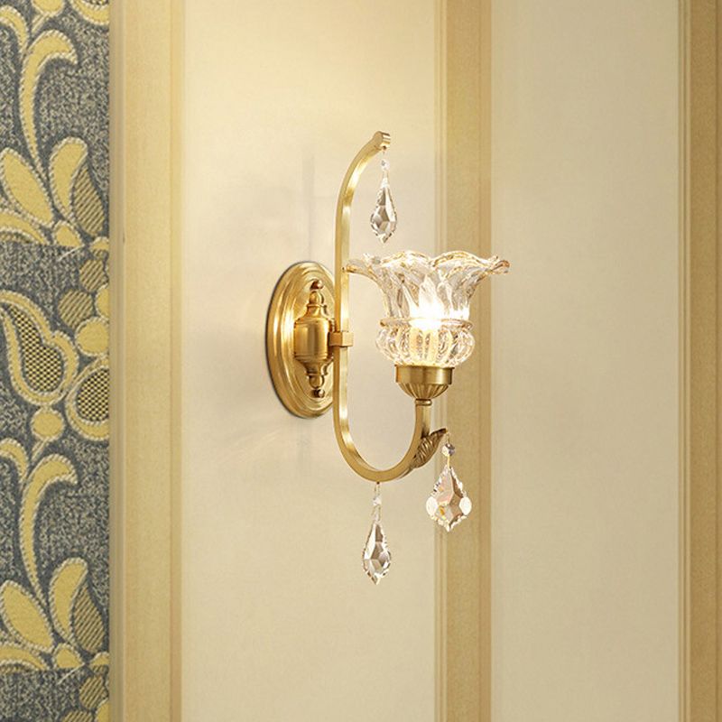 Lampada a monte a parete cristallina svasata classica lampada da pranzo a testa a testa in oro con braccio attorcigliato
