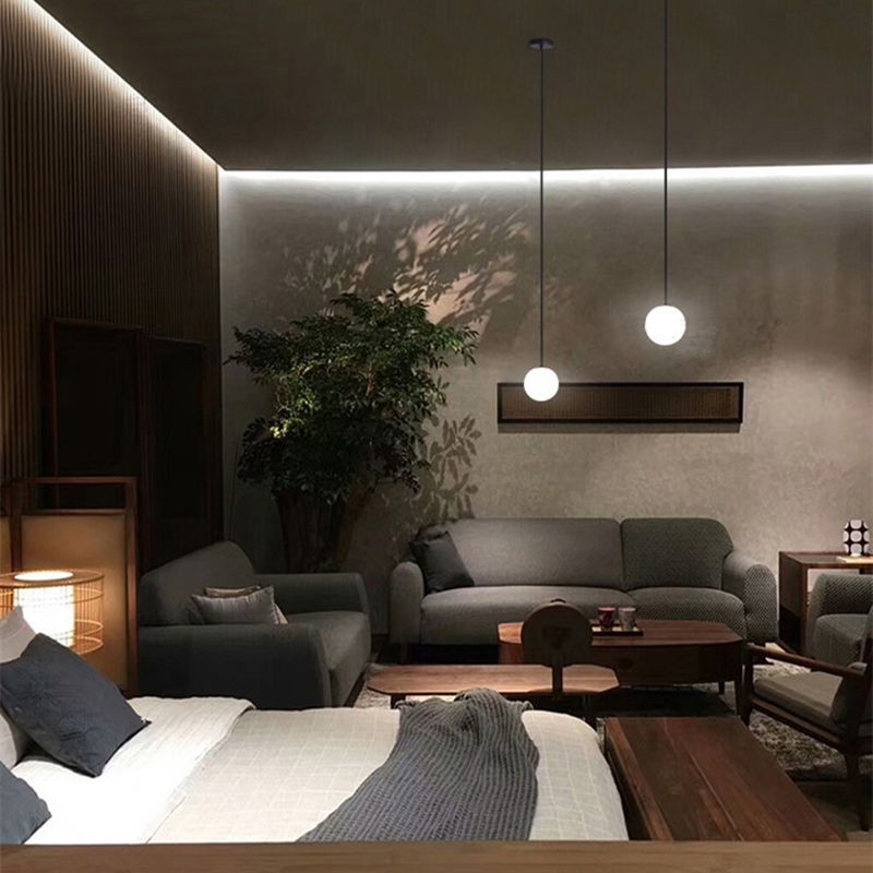 Minimalistischer Ball Anhänger weißes Glas 1 Glühbirnen -Schlafzimmer -Federung mit hängenden Stange