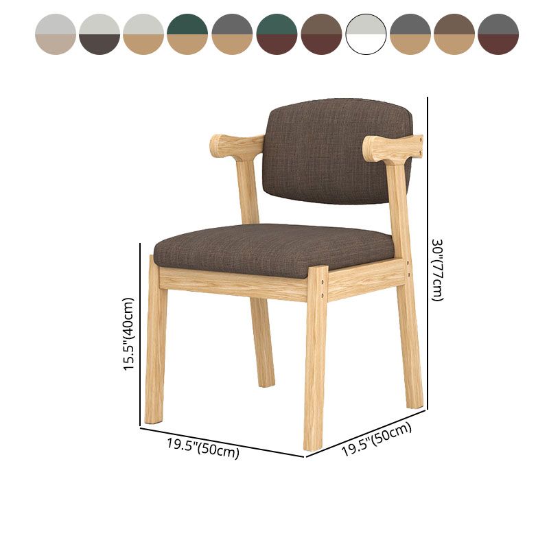 Salle d'étude moderne chaise de dossier de dos ouvert